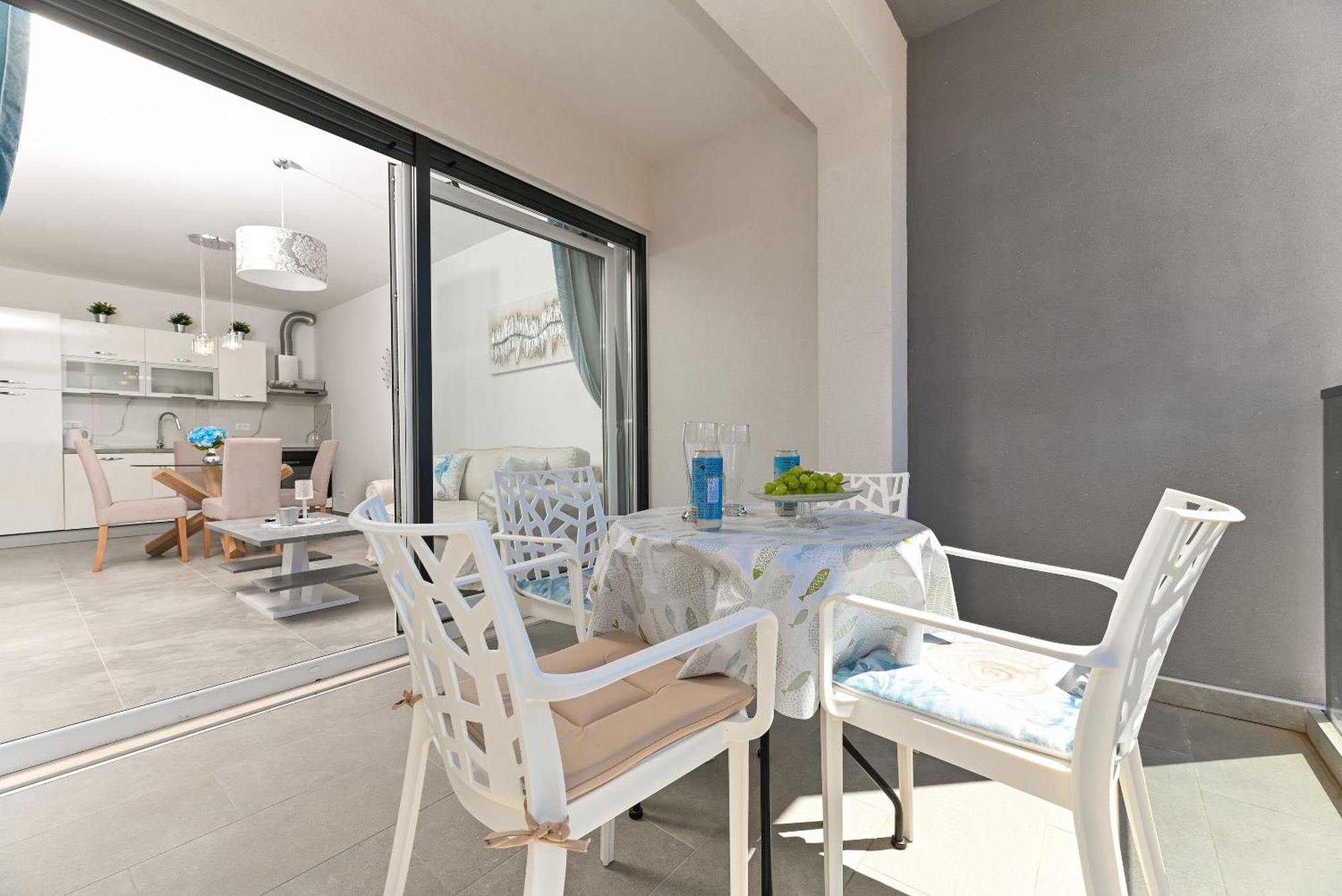 Apartments Diva トロギール エクステリア 写真